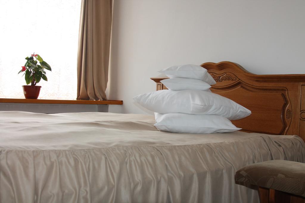 Hotel Zimbru Moldvahosszúmező Szoba fotó
